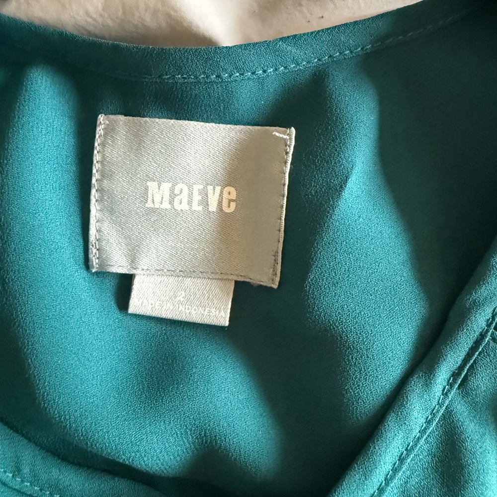 Anthropologie Maeve size 2 sleeveless Blouse. Front claspe - Picture 6 of 7